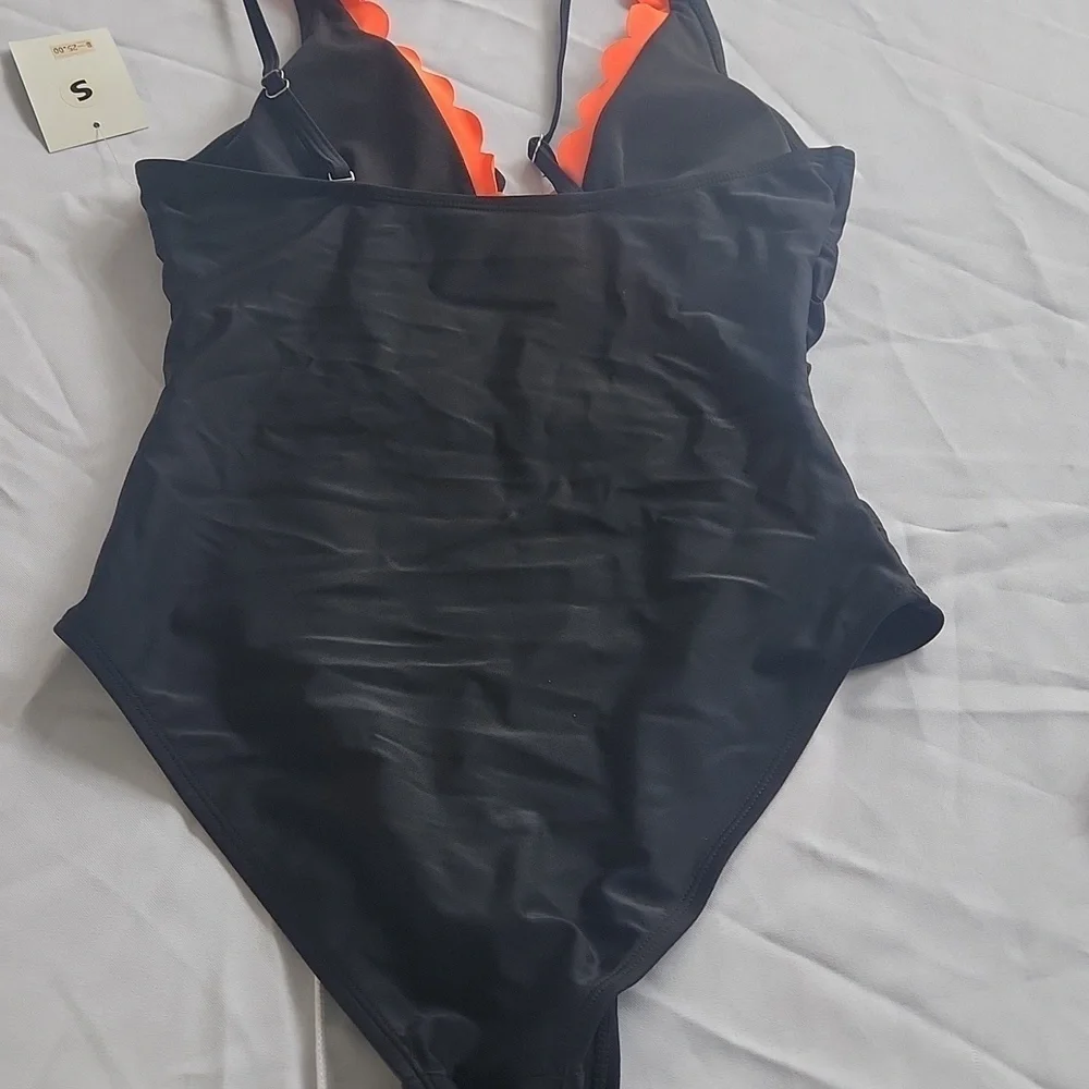 Black Scalloped Women's Swimsuit